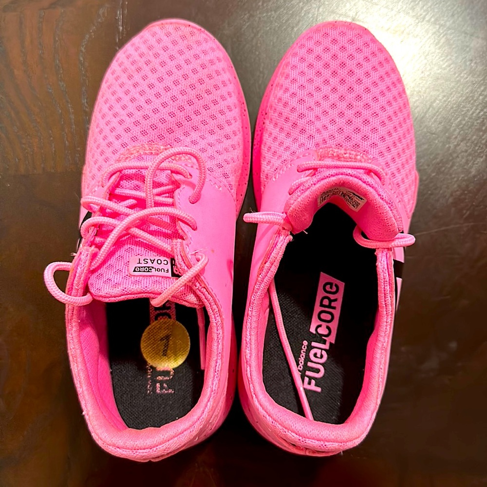 New Balance Girls Sz 13. Pink